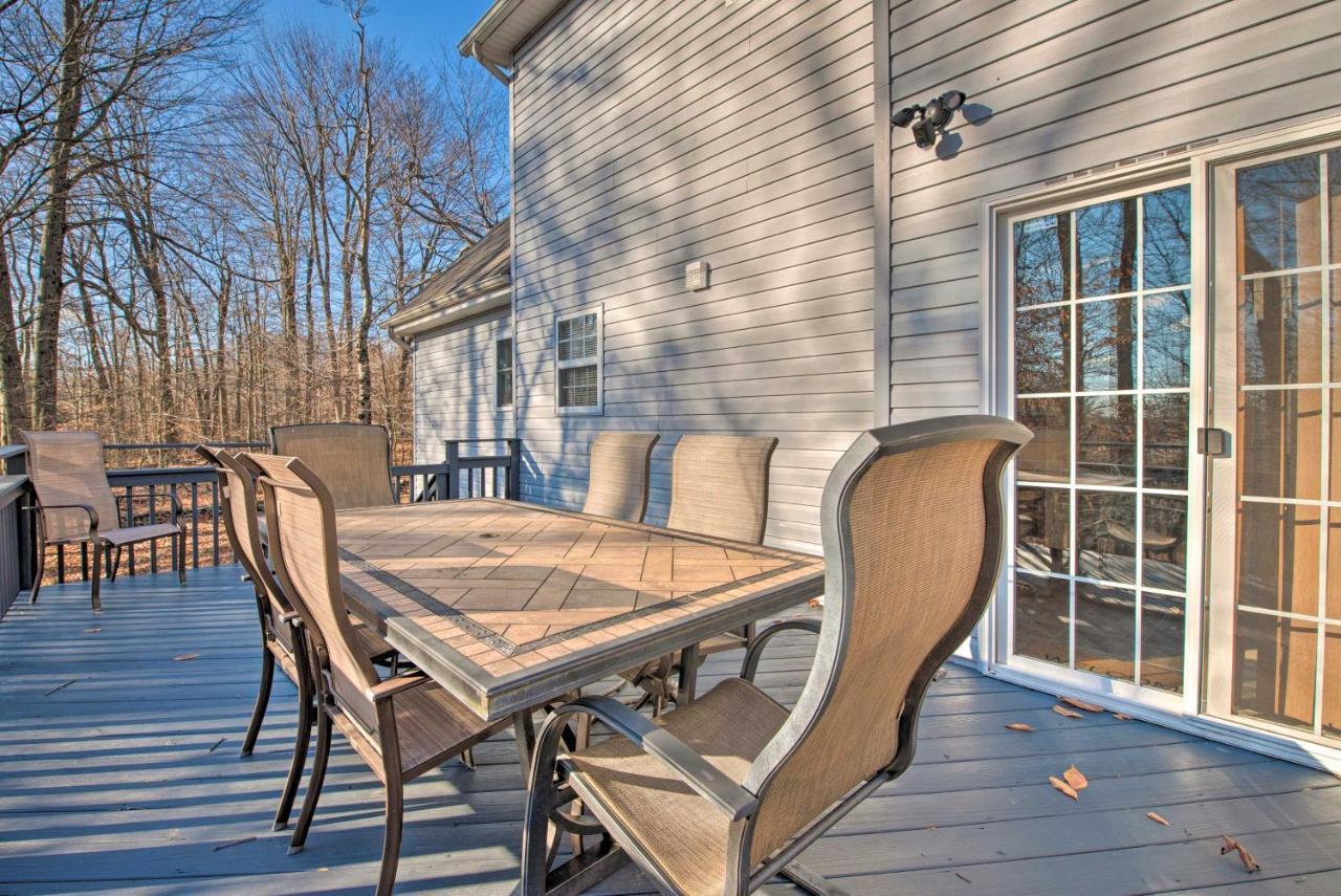 Spacious Tobyhanna Home With Lake Access And Fire Pit! المظهر الخارجي الصورة