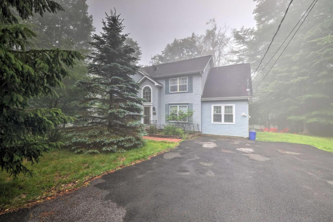 Spacious Tobyhanna Home With Lake Access And Fire Pit! المظهر الخارجي الصورة