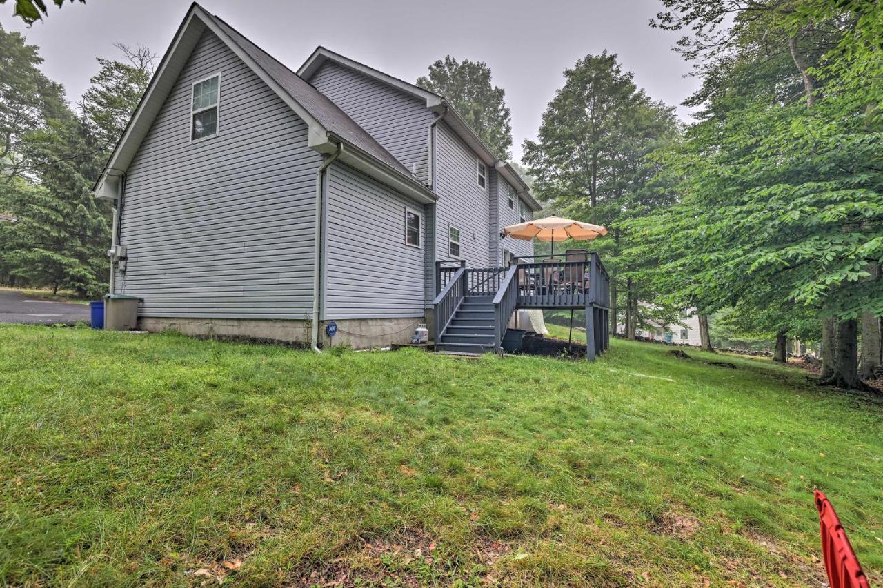Spacious Tobyhanna Home With Lake Access And Fire Pit! المظهر الخارجي الصورة