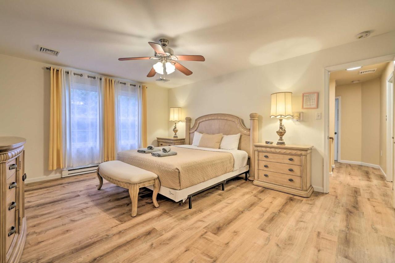 Spacious Tobyhanna Home With Lake Access And Fire Pit! المظهر الخارجي الصورة